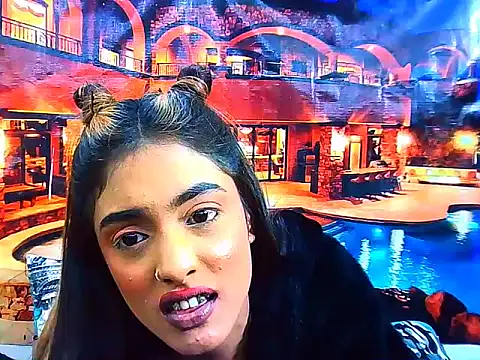 IndianPretty14u2Luv webcam