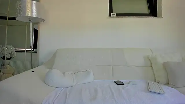 bellahot77 webcam
