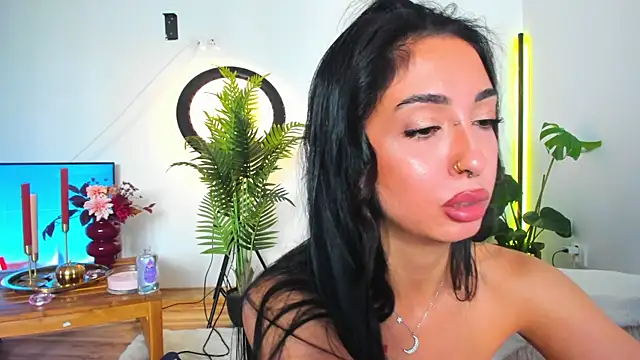 Awesome_Jolie webcam