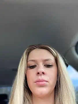 Love_Bri webcam