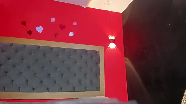YayaHilton webcam