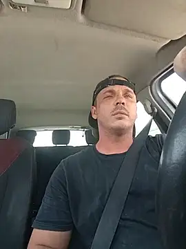 WadedGuzzling webcam