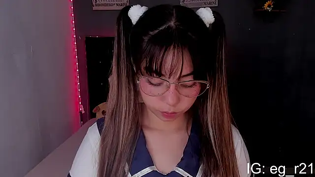 emma_grays2 live cam