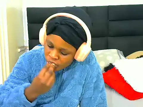 BlondieBitch webcam
