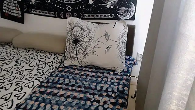 AlienforTwenty webcam