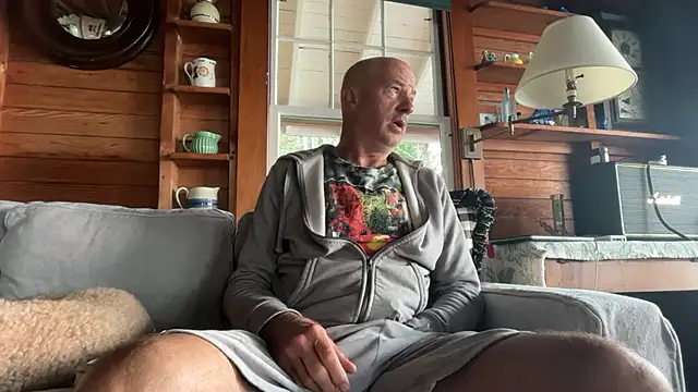 Guy__Grey webcam