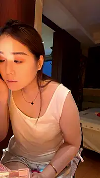 momoli60 webcam