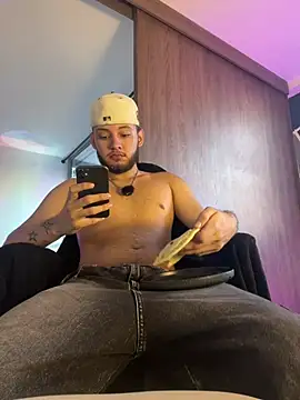 Ryan_Miller111 webcam