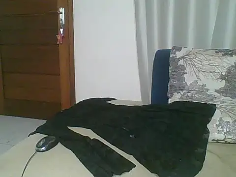 Petitesecret webcam