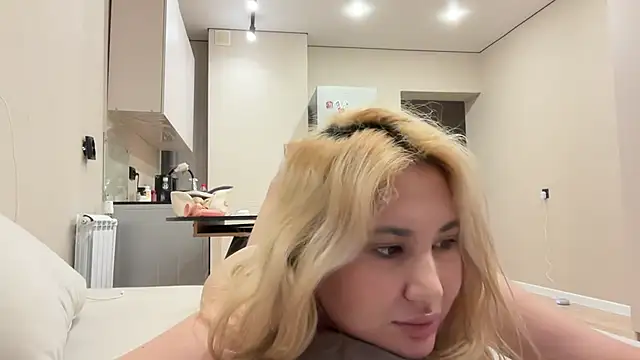 Sacreed_lovee webcam