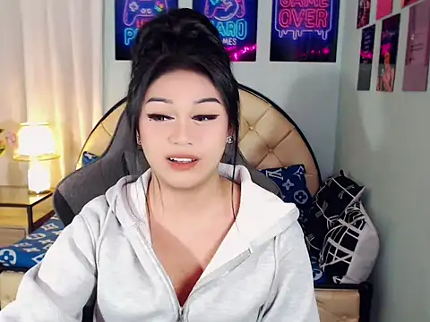 SexxyTsLoverr webcam