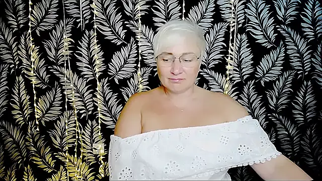 Olivia_playful webcam