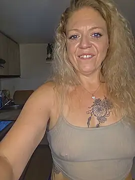 Anna-LustigOfficial