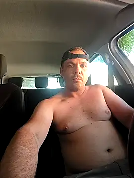 WadedGuzzling webcam