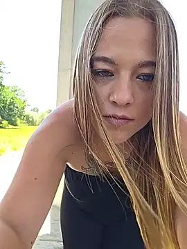 Luna_Lynn webcam