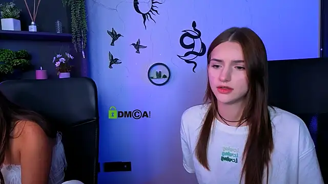 lisa_dark_ webcam