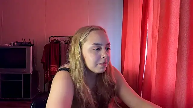 ZoraDearmon webcam