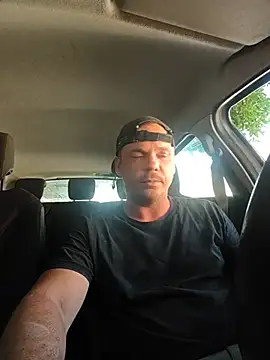 WadedGuzzling webcam