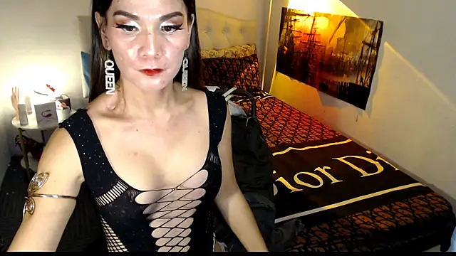 NinaDOM4CUM live sex cam