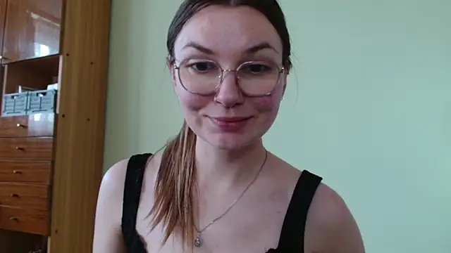 LooveELLYx webcam