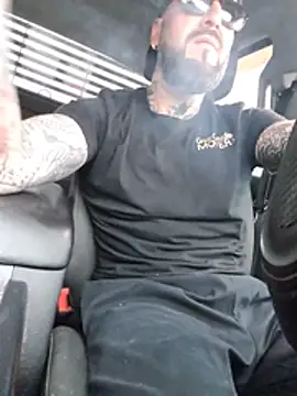 Beardedtattood webcam