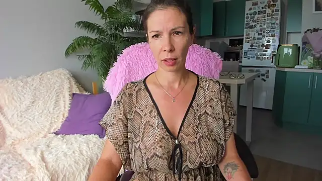 ChristinaGlory webcam