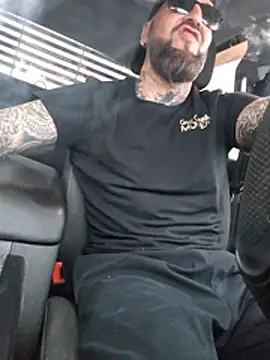 Beardedtattood webcam