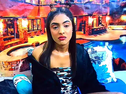 IndianPretty14u2Luv webcam