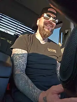 Beardedtattood webcam