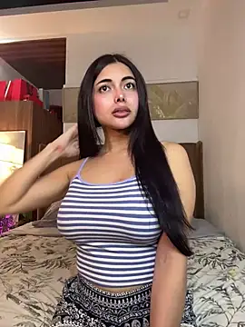 Model: Bombshell_Rebbecca