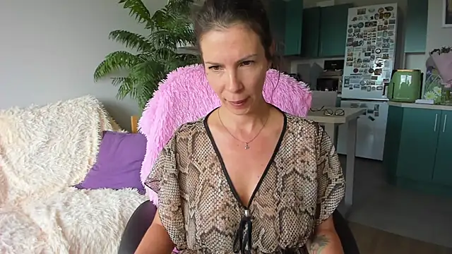 ChristinaGlory webcam