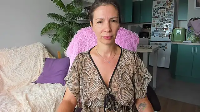 christinaglory - ChristinaGlory's free webcam