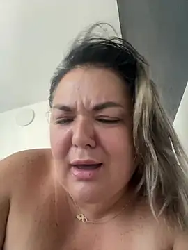 MikyVesela webcam
