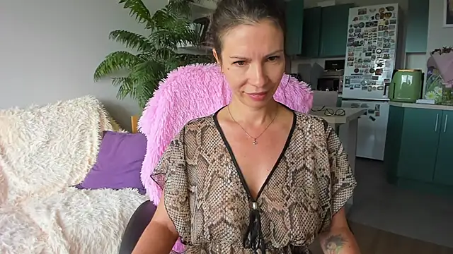 ChristinaGlory webcam
