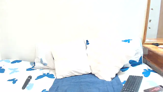 Tinnypussie webcam