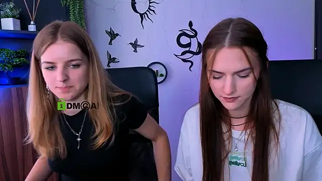 lisa_dark_ webcam