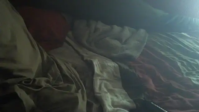 immikew1975 - Immikew1975's free webcam - UK Sex Cams