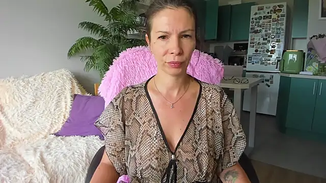 ChristinaGlory webcam