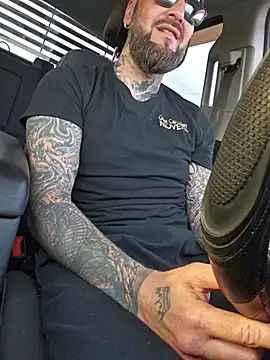 Beardedtattood webcam