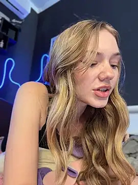 MilaMoone webcam