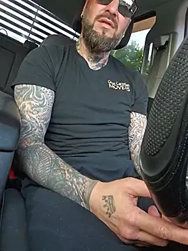 Beardedtattood webcam