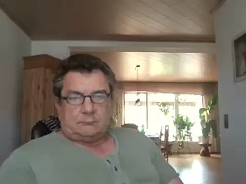 Nobbie444 live sex cam