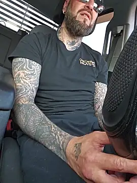 Beardedtattood webcam