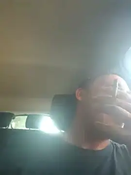 WadedGuzzling webcam