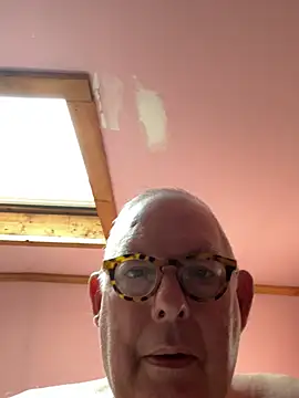 CharlieWeaver22 webcam