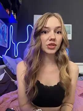 MilaMoone webcam
