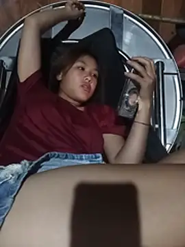 hoa_mai live cam on StripChat