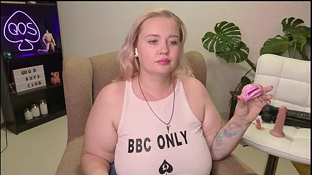 MargotGrey webcam
