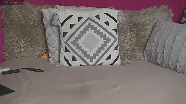 LoriMinelli webcam