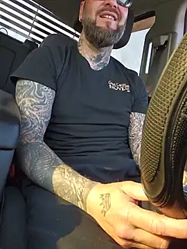 Beardedtattood webcam